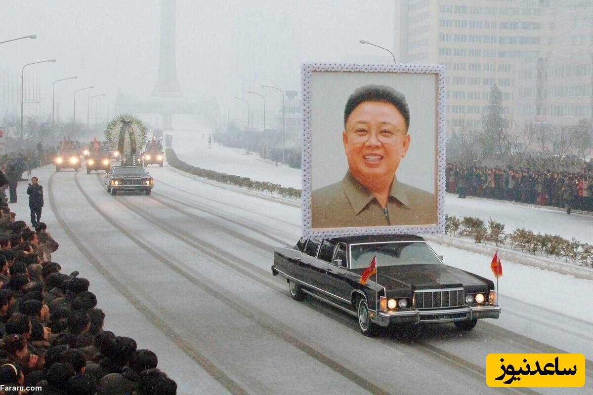 گریه و زاری جانسوز مردم کره شمالی درمراسم تشییع پیکر رهبر سابقشان کیم جونگ ایل+ ویدئو/ مجازات مرگبار برای افرادی که گریه نکردند!