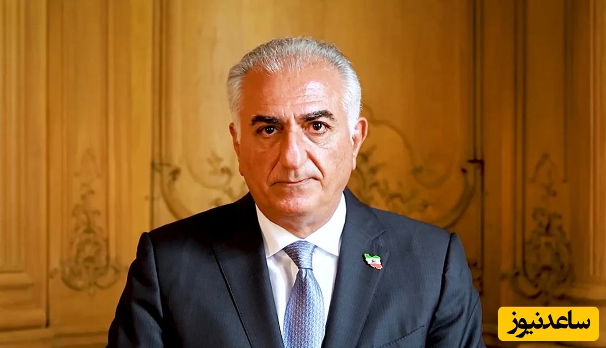 (عکس) تصویر دیده نشده از پسرِ فرح در خنده دارترین حالت ممکن! 😂🤣 / برای ساده‌ترین کارها هم باید دختر و زنش کمکش کنن! بعد می‌خواد پادشاهی کنه ...