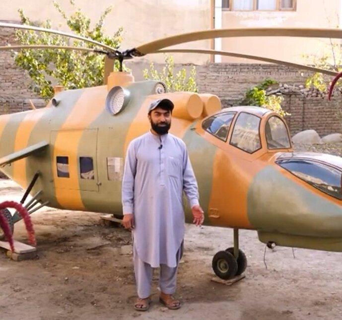 خلاقیت و ابتکار یک افغانی در ساخت هلیکوپتر نظامی حماسه آفرید+فیلم