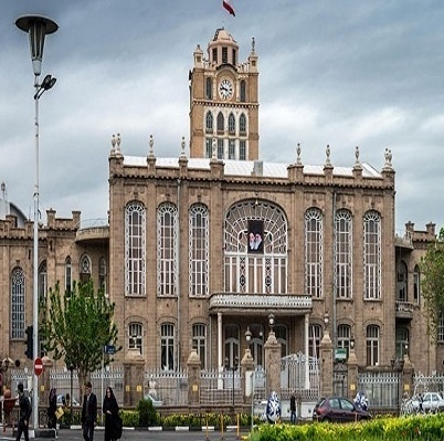 خلاقیت تحسین برانگیز شهرداری تبریز در ساخت مجسمه نمادین با مواد بازیافتی حماسه آفرید/ هنر نزد ایرانیان است و بس!