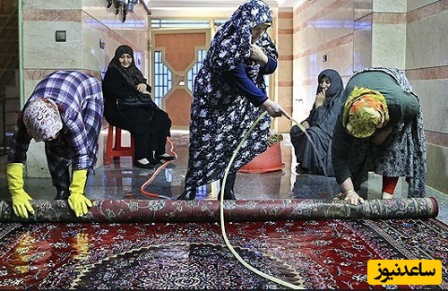 خلاقیت خنده دار مادر ایرانی برای زود خشک شدن فرش خیس حماسه آفرید/ هنر نزد ایرانیان است و بس😂