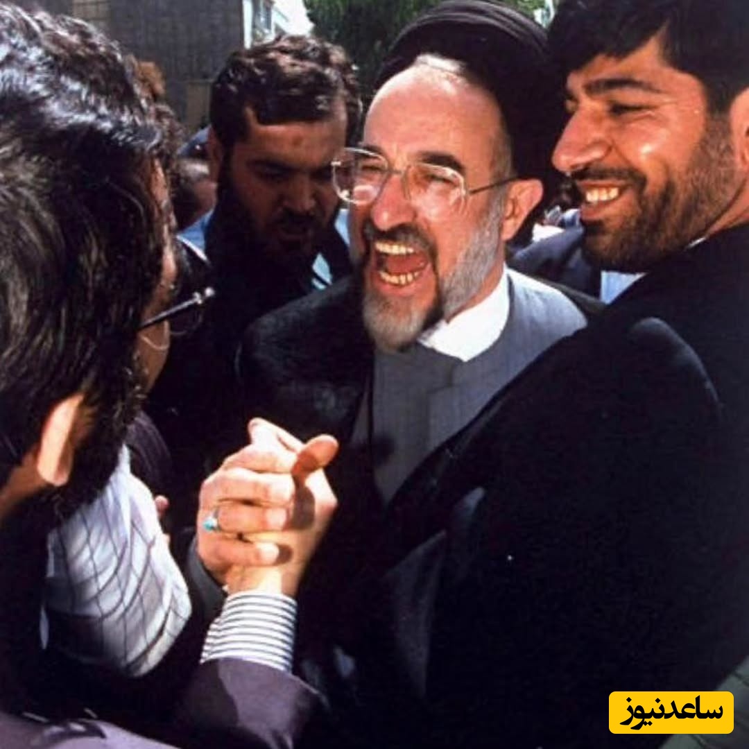 دست دادن محمد خاتمی