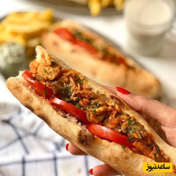 ساندویچ مرغ چرخ کرده