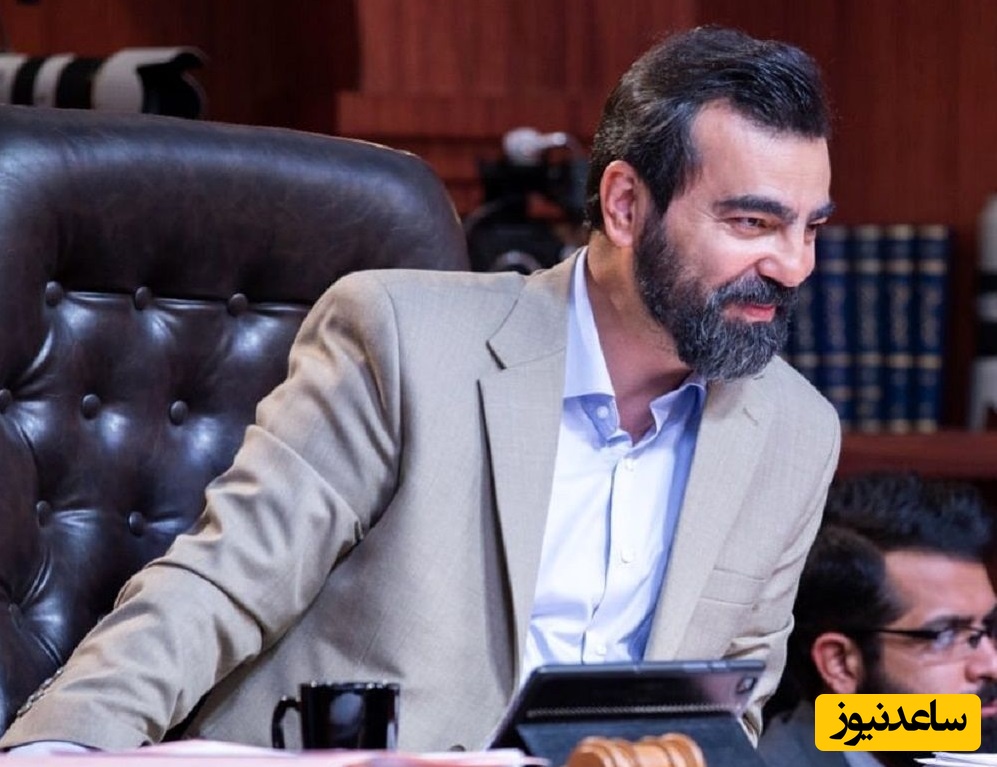 گریم متفاوت بهزاد خلج، آقای قاضی معروف با موهای بلوند در 50 سالگی در پشت صحنه سریال اجل معلق+عکس