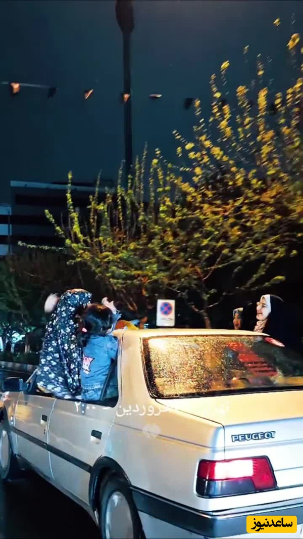 باران هم حریف حرارتِ این میدان نشد؛ سکانس‌های ماندگار از تجمعات بامداد امروز در خیابان‌های خیس تهران+فیلم