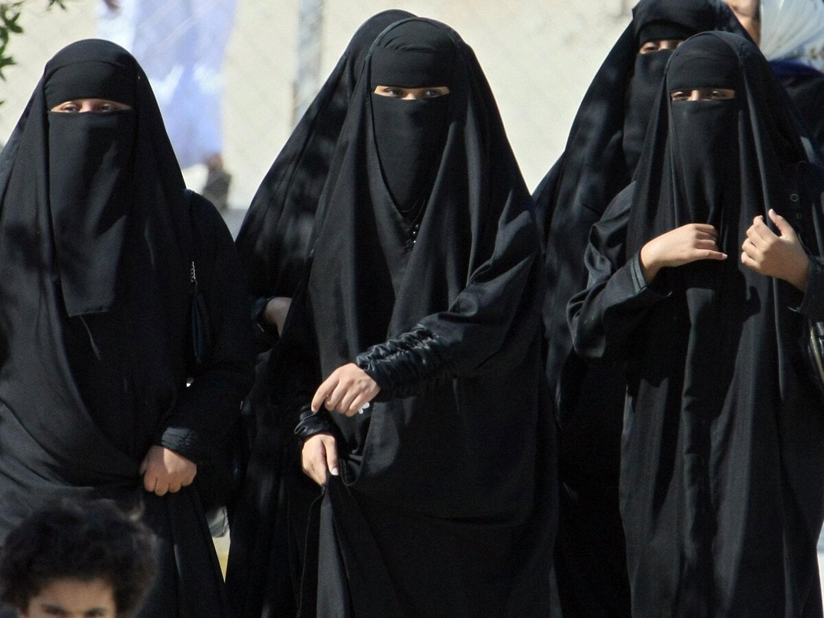 (عکس) ظاهر زنان عربستانی در 2000 سال پیش