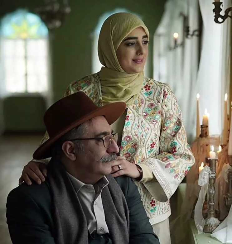 عکس های لورفته از ستاره قطبی هنگام فیشال و رسیدگی به پوستش در کلینیک های لاکچری