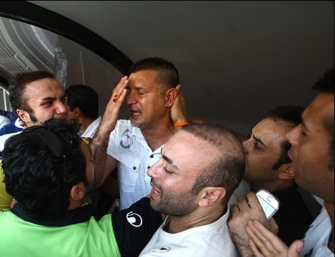 عادل فردوسی پور: بعد از جام جهانی یک مصاحبه از علی دایی گرفتم که در آن گریه کرد ولی گم شد و کسی پیداش نکرد، یکی از حسرت‌های منه که...