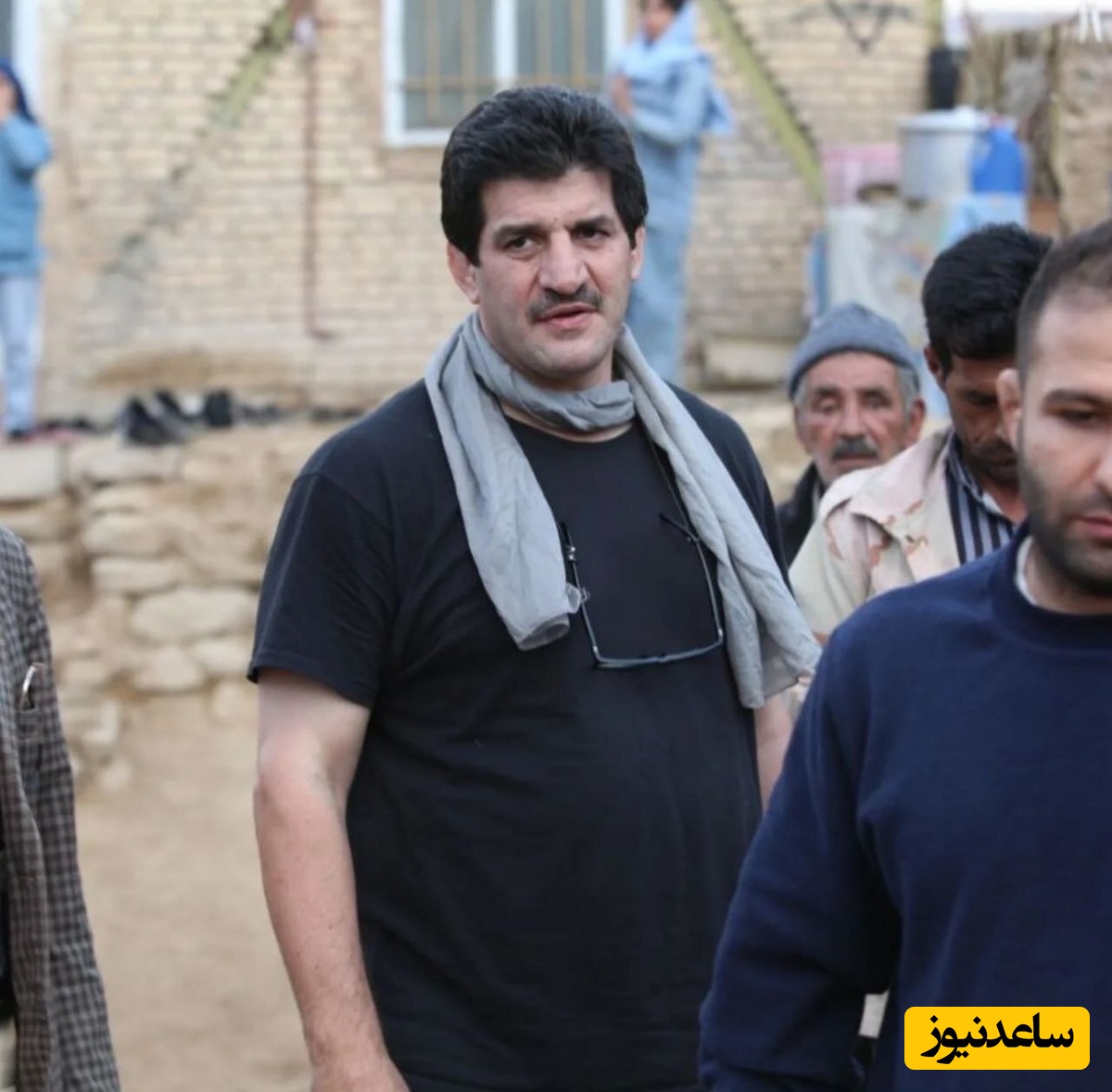 آقای رسول خادم! ما جنگ را شروع نکردیم، کاش حداقل سکوت می‌کردی؛ ما زِ یاران چشم یاری داشتیم ...