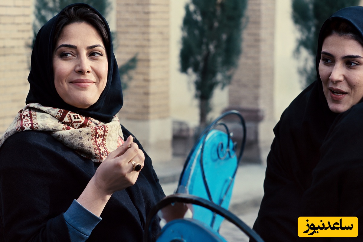 (ویدئو) یادی کنیم از عاشقانه‌ترین و خلاقانه‌ترین خواستگاری قرن در سینمای ایران؛ وقتی سیب سرخ واسطه ازدواج طناز طباطبایی در دانشگاه شد