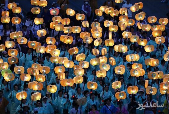 جشنواره فانوس نیلوفر آبی در آستانه سالروز تولد بودا در شهر سئول کره جنوبی/ گتی ایمجز