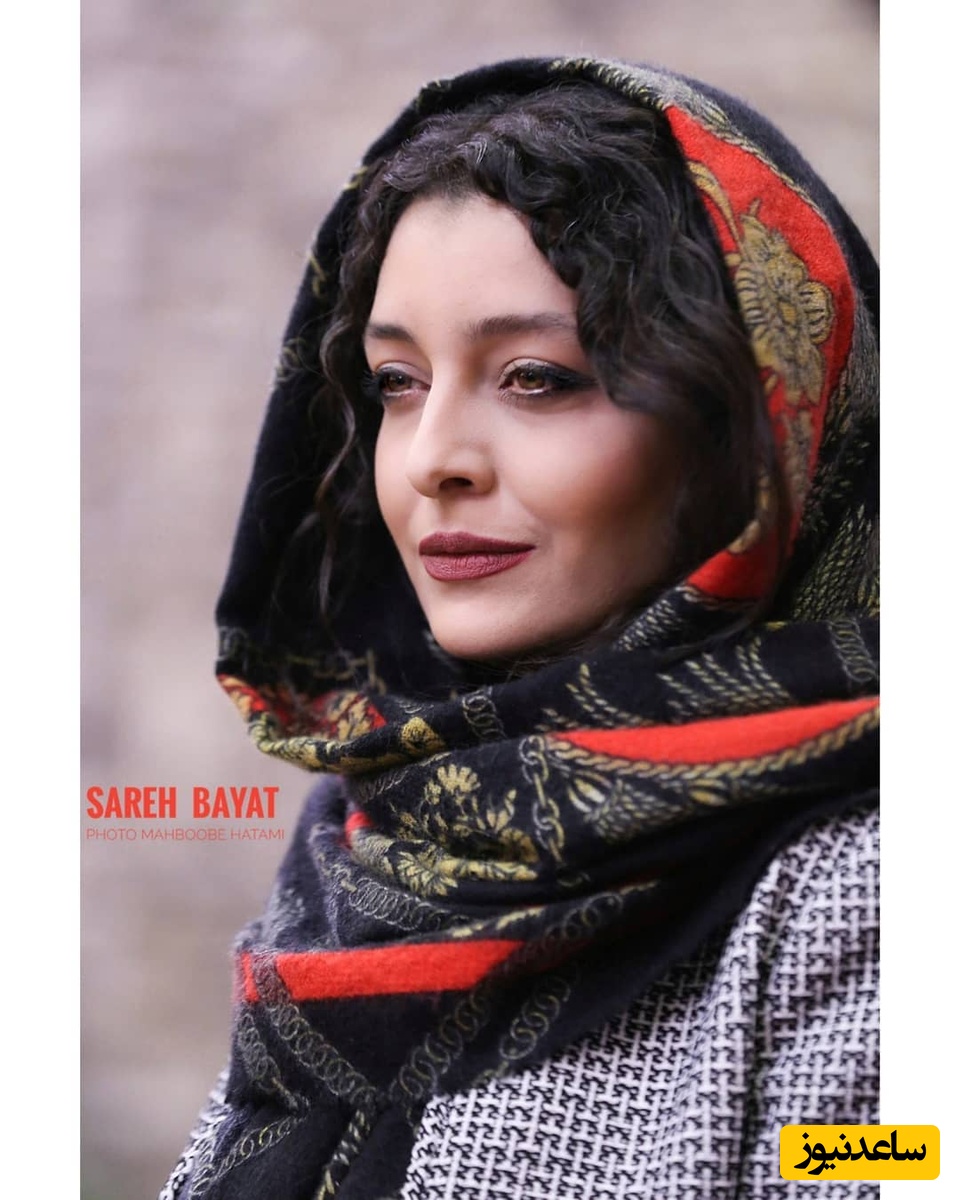 ساره بیات و خواهر لوندش در خودروی لاکچری رضا قوچان نژاد