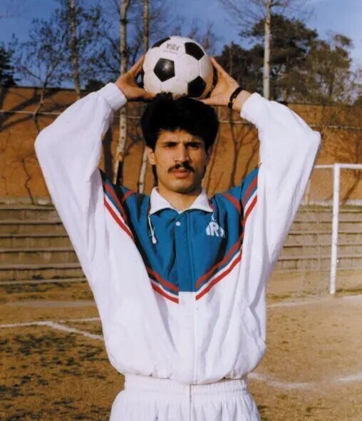 به مناسبت تولد علی دایی مروری بر آلبوم تصاویر شهریار فوتبال از کودکی تا امروز / از سبیل های فابریک و پشتِ مو تا موهای سفید شده‌ی اسطوره