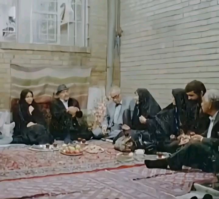 قاب نوستالژی / نگاهی به خواستگاری‌های دهه 60 وقتی با تمام اقوام میرفتی خونه عروس؛ خاله داماد هر چی آبرو بود برد + ویدئو