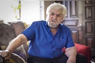 یادی کنیم از آوازخوانی پراحساس و دلنشین هنرمندان در یک دورهمی برای روحیه دادن به مرحوم عنایت بخشی/ امشب شب مهتابه عزیزم رو میخوام...+فیلم/ روحش شاد