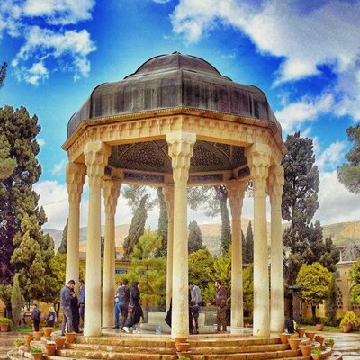 خلاقیت جالب شهرداری شیراز با ایجاد نیمکت موزیکال برای زیباسازی شهر / فقط تو ایران میشه این منظره زیبا رو دید!+ویدئو