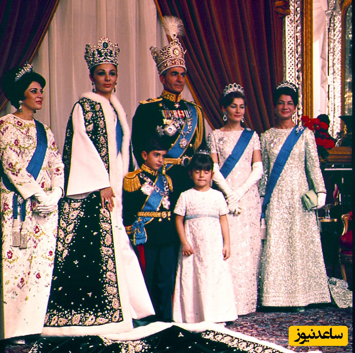  محمدرضا و فرح پهلوی بخش اعظمی از جواهرات سلطنتی را در هنگام فرار از ایران با خود بردند
