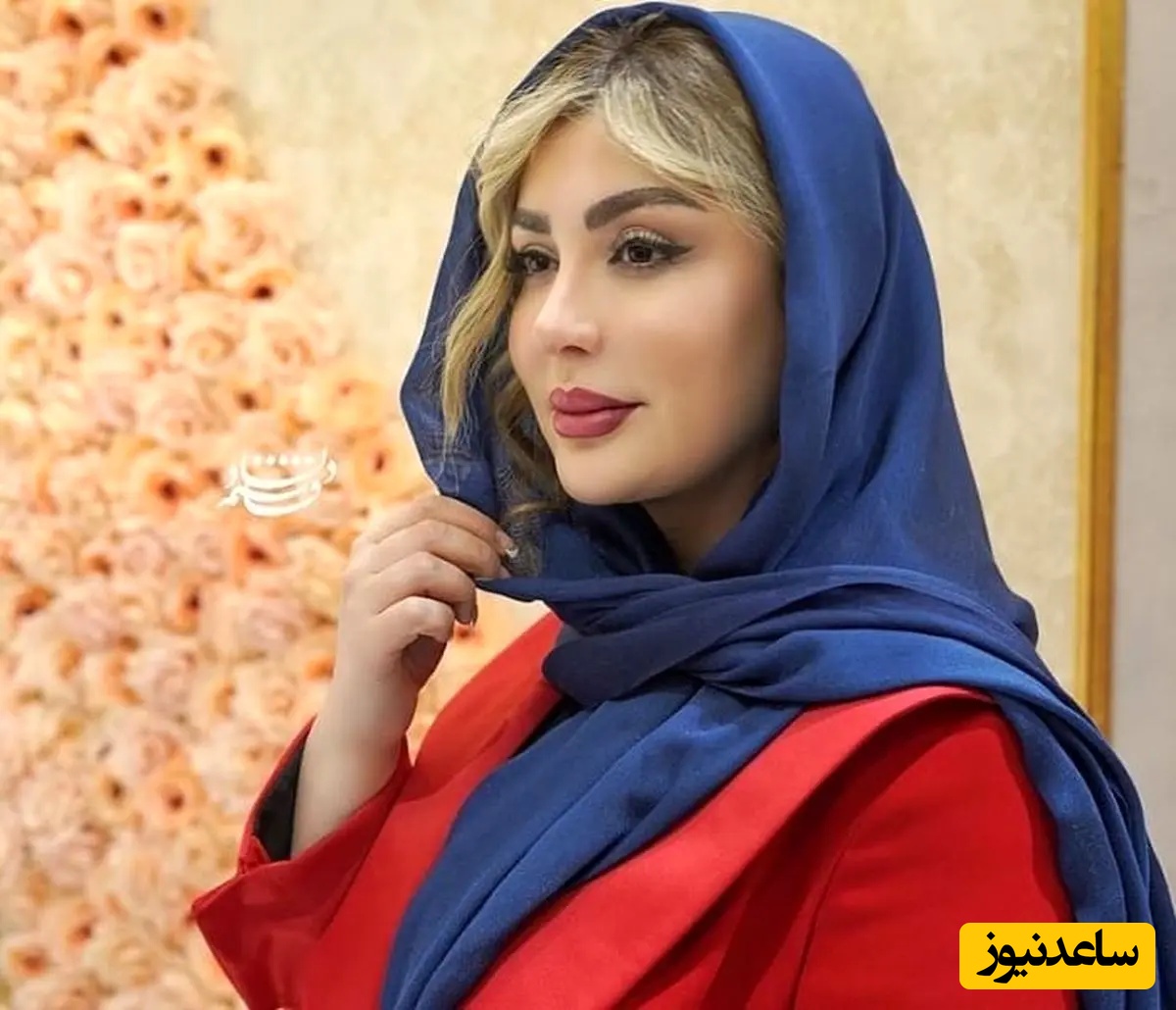 حضور نیوشا ضیغمی با استایل شیک و باکلاس در یک کافه هنری لاکچری