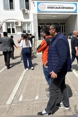 فیلم| صحنه وحشتناک حمله مسلحانه به یک مدرسه و تیراندازی با چندین کشته و زخمی