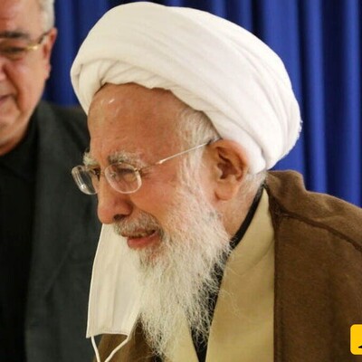 عشق در اوج: از گریه های جگرسوز آیت الله جوادی آملی برای همسرش تا بغض مسعود پزشکیان جلوی دوربین ها