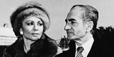 محمدرضا شاه و فرح پهلوی با لباس احرام در مکه برای ظاهرسازی و لاپوشانی فسادهای اخلاقی