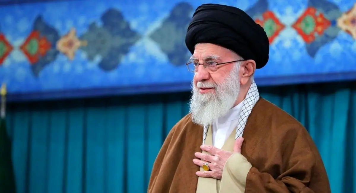 فریاد عشق و وفاداری تبریزی‌ها نسبت به رهبر انقلاب به زبان آذری؛ "الله سیزی چوخ گورمیسن ایرانه آقا!"+ویدیو