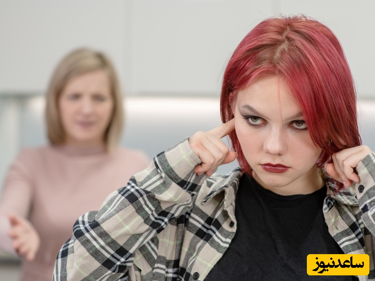 اگر فرزندمان خودش را در اتاق حبس می‌کند چیکار کنیم؟ به هیچ عنوان این حرف‌هارو نگو