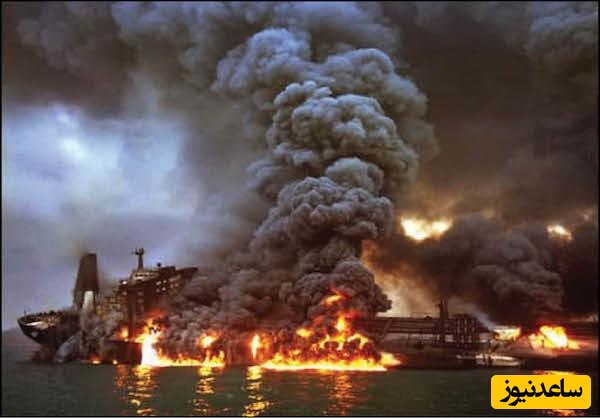 تنگه هرمز شوخی‌بردار نیست؛ عبور غیرمجاز این کشتی متخلف به قیمت غرق شدن تمام شد!+فیلم