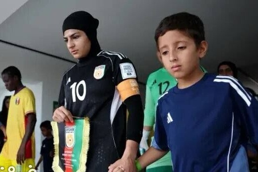 پایان تبعید با یک توپ؛ زنان افغان پس از سال‌ها ممنوعیت دوباره درخشیدند