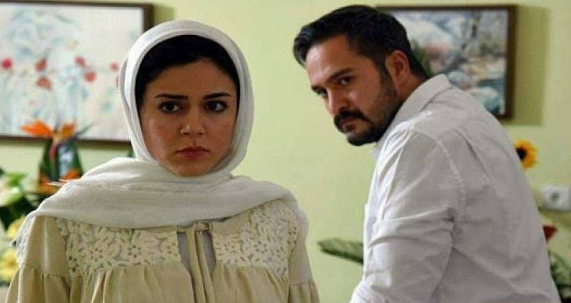 چرا شوهرم رفت و آمدم را کنترل می‌کند؟ 5 دلیل روانشناختی و راهکارهای کلیدی