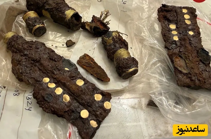 قطعات نیزه‌های طلاکوب بعد از کشف