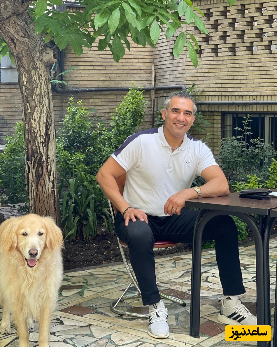 (تصاویر) چیدمان شمالی و شیک رستوران احمدرضا عابدزاده با تابلوهای فوتبالی و سردر خاص و متفاوتش/ وجب به وجب این رستوان میگه که متعلق به عقاب آسیاست