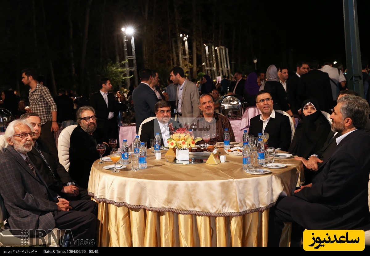 ویدیویی خاطره‌انگیز از گردهمایی ستاره های معروف در صدمین سالگرد سینمای ایران 24 سال قبلغاز مرحوم آتیلا پسیانی تا نیکی کریمی و پارسا پیروزفر همه در کنار یکدیگر