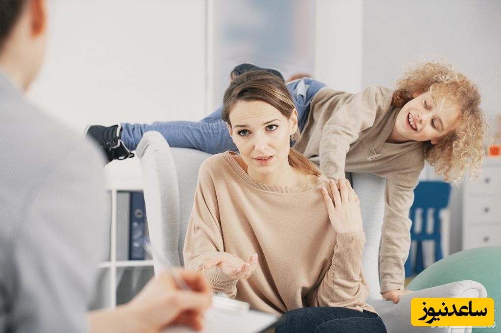 نحوه رفتار با کودکی که در جمع نافرمانی می کند!