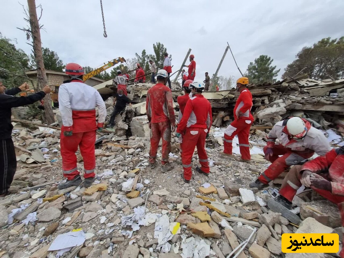 ناگفته‌های یک امدادگر از لحظه نجات دختر جوان از زیر آوار در عملیات خیابان مفتح/ روایت ایثار در جنگ رمضان+فیلم