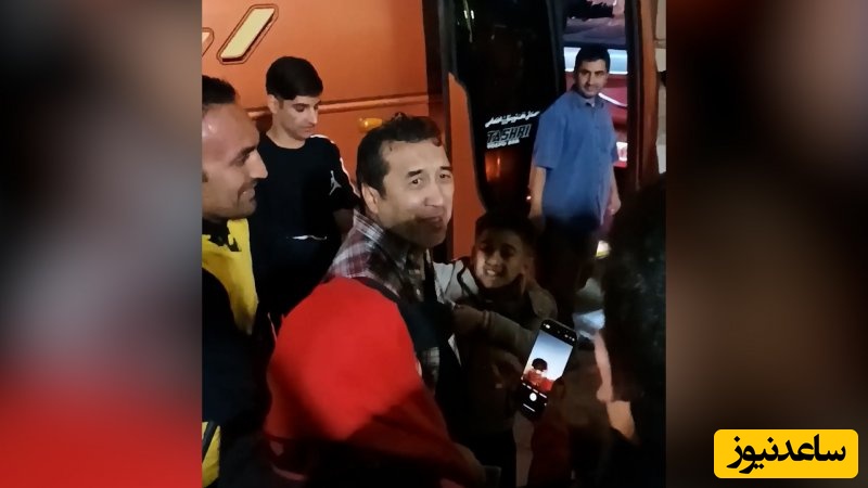 درگیری لفظی خداداد عزیزی با هوادار خیبر پس از شکست تراکتور؛ پایان تلخ یک دیدار پرحاشیه