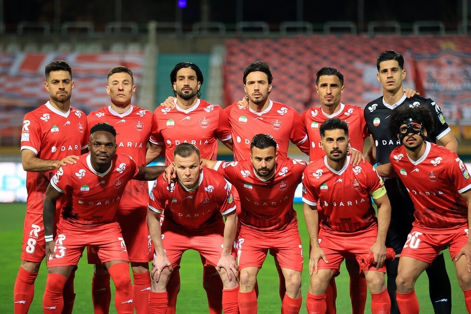 بلاتکلیفی روی نیمکت پرسپولیس؛ کریم باقری می‌پذیرد یا ...