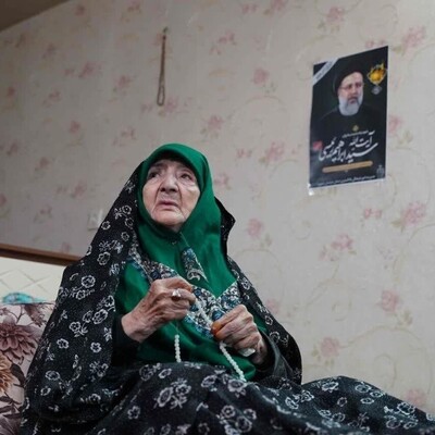 دلجویی و پیام رهبر معظم انقلاب برای مادر سیدابراهیم رئیسی+ویدیو