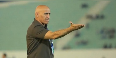 علی منصور با موتور در زمین چمن عراق پربازدید شد! دربی به علیرضا منصوریان ساخت!