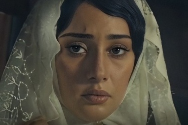 لحظه تلخ خداحافظی محبوبه با پدرش قبل از رفتن به خانه بخت که با نفرین گره خورد؛ احساسی‌ترین سکانس پایان فصل اول بامداد خمار+ویدیو💔💔