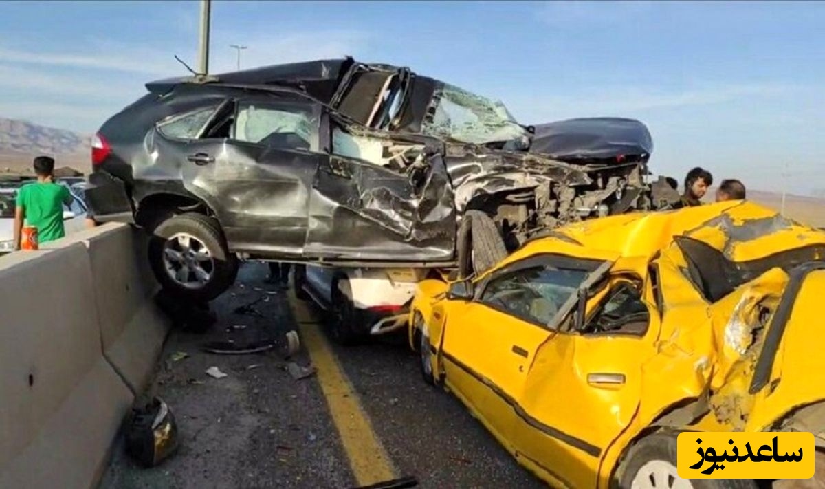 ببینید| تصادف زنجیره‌ای وحشتناک در جاده ملک آباد به مشهد/ ماشین ها رسما مچاله شدن!