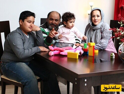 نادر سلیمانی هندوانه فروش سریال ستایش: خانم نعیمه نظام دوست و پری خانم برای تست بازیگری نزد آقای مدیری آمده بودند آنجا بود که من عاشقش شدم!
