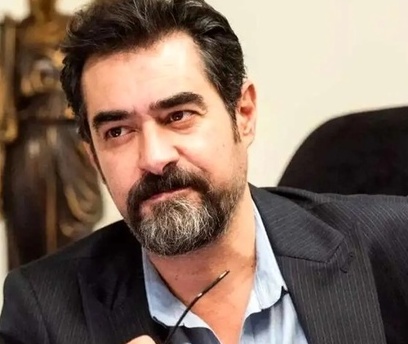 آموزش بازی پوکر به شهاب حسینی در پشت صحنه سریال آبان🤩👌+ویدئو