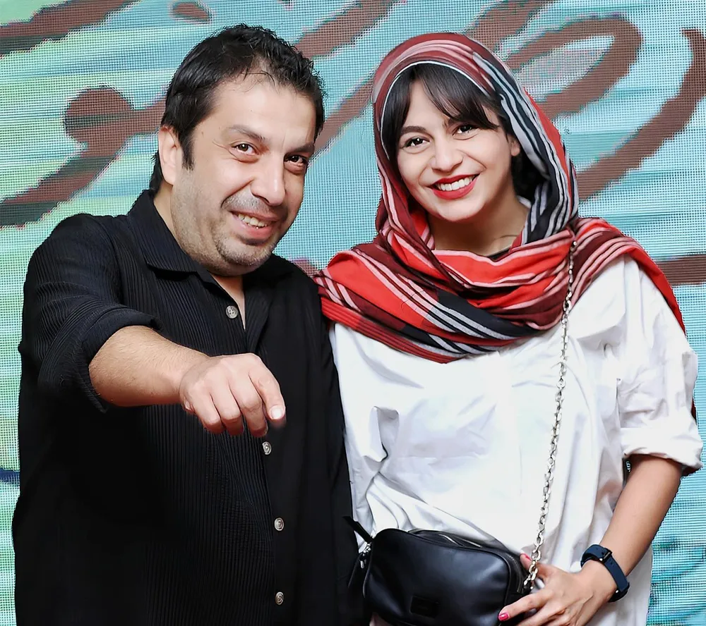 یادی کنیم از سکانسی که عباس جمشیدی‌فر هنگام بازی در نقشش خواستگار پیدا کرد!+فیلم/ چقدرم جذاب تعریف میکنه😂