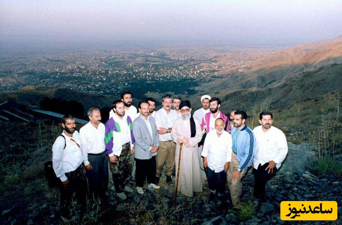 (فیلم) کوهپیمایی رهبر معظم انقلاب در ارتفاعات کُلَک چال شمال تهران / جوان‌ها من را ببینند و ورزش کنند ...