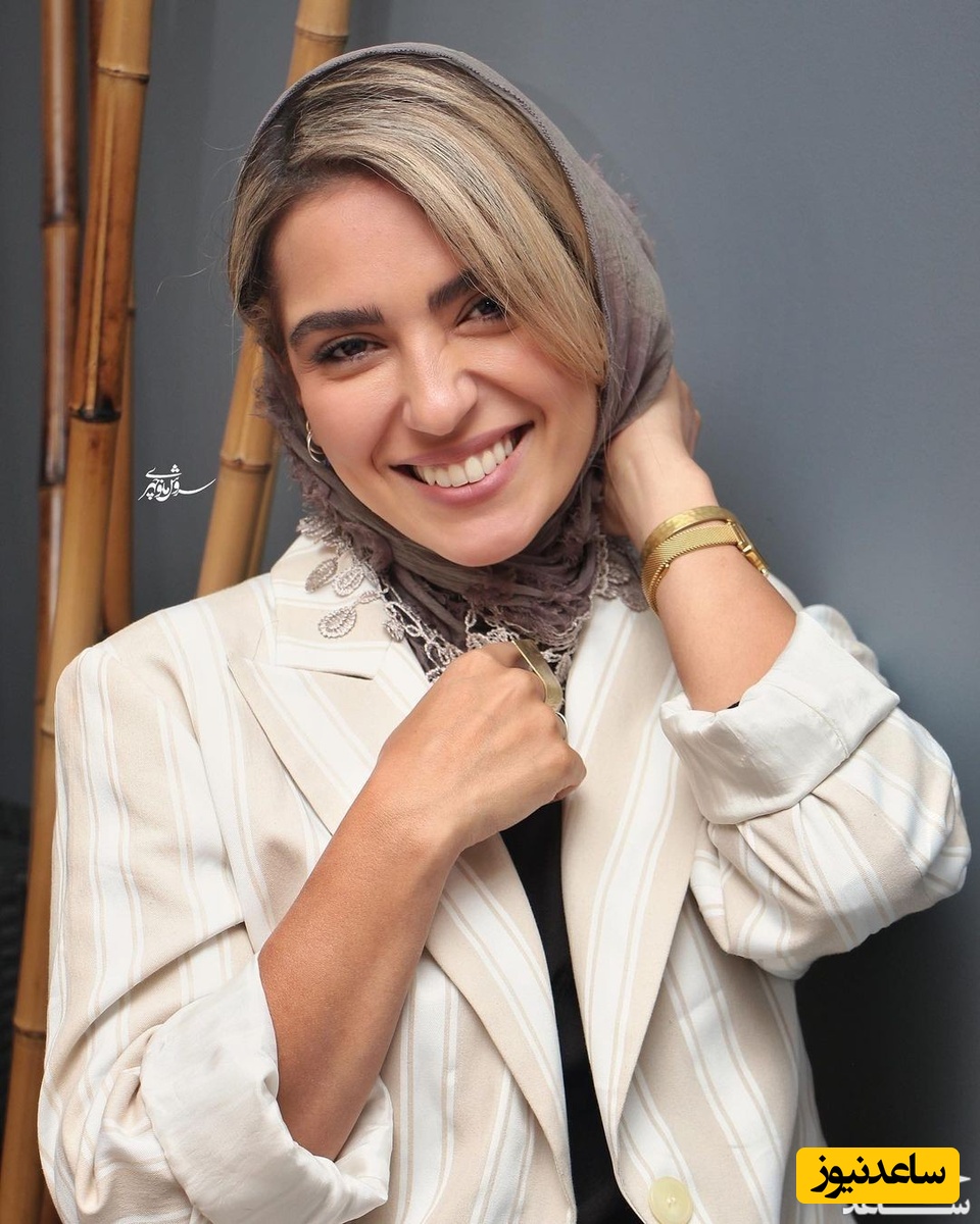 پارک‌گردی مونا کرمی با تیپ تابستانی و المان‌هایی از فرهنگ ایران