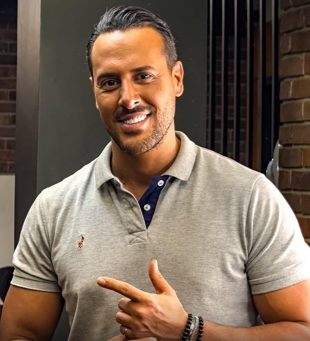 نگاهی به چیدمان پنت‌هاوس شاهانه ایلیا کیوان ارشیای سریال «شغال» در فرشته تهران درکنار سگ بولداگ با ویوی ابدی/سلیقه آقای مربی فیتنس بینظیره