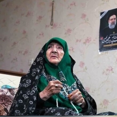 قاب عکسی که در خانه مادری رئیس‌جمهور شهید جا خوش کرده است