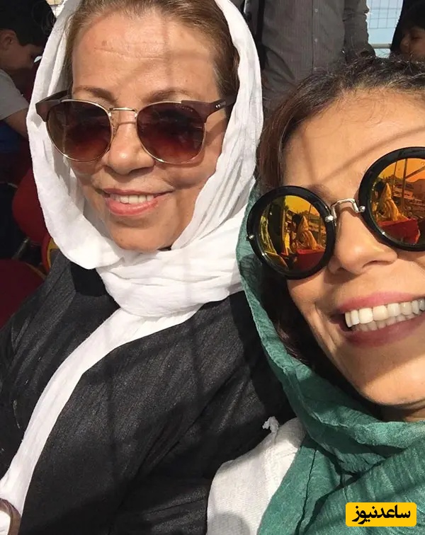 مهنوش صادقی