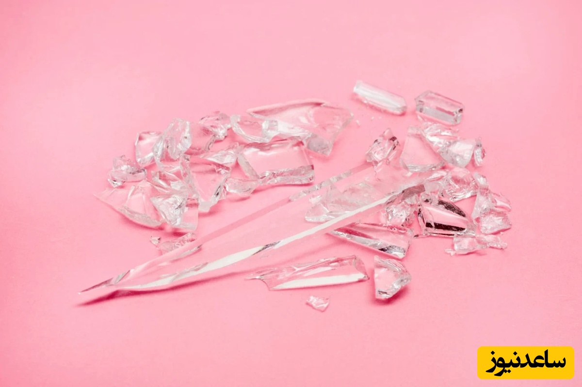 روش آسان و ایمن برای جمع کردن خرده شیشه از روی فرش بدون آسیب